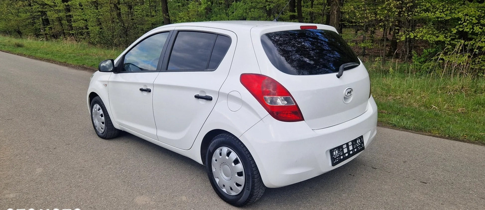 Hyundai i20 cena 12800 przebieg: 274000, rok produkcji 2009 z Murowana Goślina małe 154